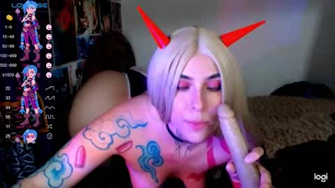 Snapshot of jinx_25 chatting on 12-10-24, 09:23  Jinx  online show from 12-10-24, 09:23