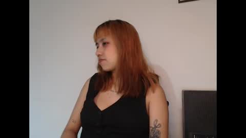 Snapshot of jinxxx_08 chatting on 12-02-25, 01:44 Minaa online show from 12-02-25, 01:44