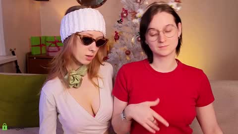Snapshot of jitoon_exe chatting on 12-20-24, 05:08 Hey Guys We are Julia ginger  Tina brunette online show from 12-20-24, 05:08