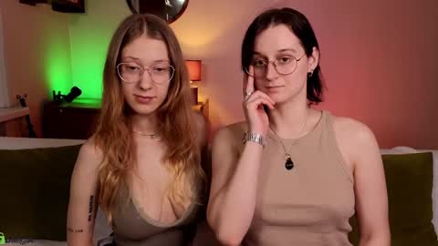 Snapshot of jitoon_exe chatting on 01-19-25, 07:37 Hey Guys We are Julia ginger  Tina brunette online show from 01-19-25, 07:37