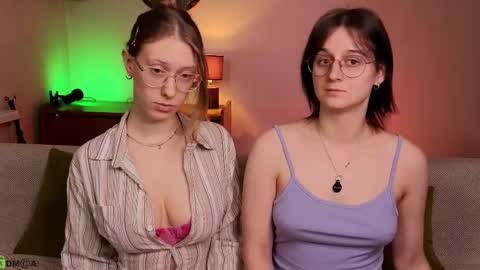 Snapshot of jitoon_exe chatting on 02-16-25, 06:43 Hey Guys We are Julia ginger  Tina brunette online show from 02-16-25, 06:43