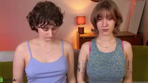Snapshot of jitoon_exe chatting on 09-14-25, 05:01 Hey Guys We are Julia ginger  Tina brunette online show from 09-14-25, 05:01
