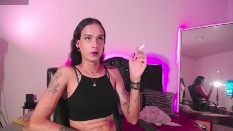 Joa Isaza     online show from 11-20-25, 04:56