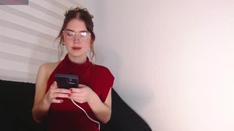 Snapshot of joan_didion chatting on 01-01-25, 08:02 Joan Didion online show from 01-01-25, 08:02