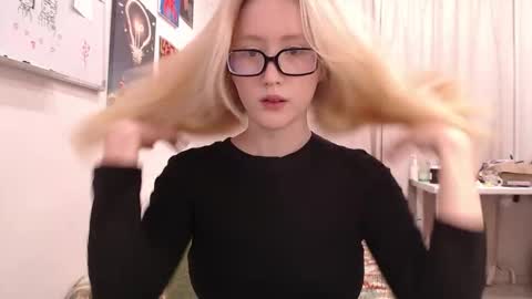 joan_kiss online show from 12-15-25, 01:43