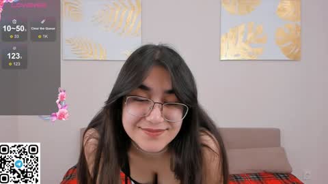 Mia online show from 01-11-25, 01:11