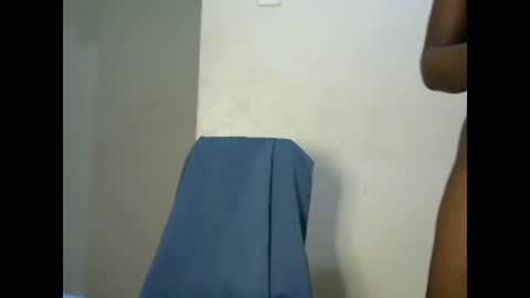 Snapshot of joankein_255 chatting on 01-19-25, 10:17 varl online show from 01-19-25, 10:17