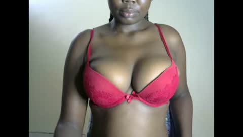 Snapshot of joankein_255 chatting on 02-16-25, 11:49 varl online show from 02-16-25, 11:49