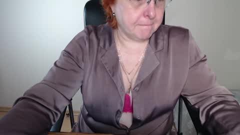 Joanna and Greg online show from 03-10-25, 08:59