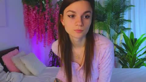 Snapshot of joannerichardson chatting on 05-16-26, 06:50 Eva online show from 05-16-26, 06:50