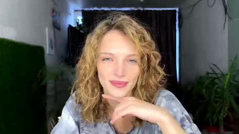 MONICA online show from 01-12-26, 09:58