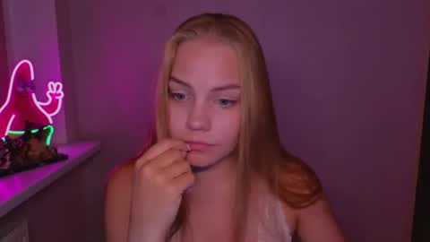 Snapshot of jodiewithgreen chatting on 07-31-26, 07:24 Jodie 3 returning TODAY online show from 07-31-26, 07:24