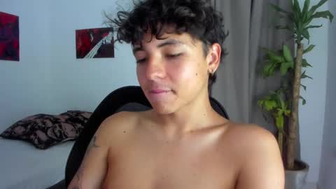Snapshot of joe23___ chatting on 04-01-26, 12:33 Joe online show from 04-01-26, 12:33