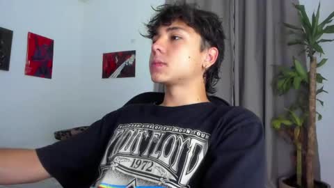 Snapshot of joe23___ chatting on 04-05-26, 10:12 Joe online show from 04-05-26, 10:12