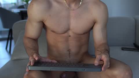 Snapshot of joe_steel1 chatting on 01-08-25, 12:47 joe_steel1 online show from 01-08-25, 12:47