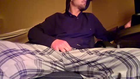 Snapshot of joeblow2481 chatting on 05-04-26, 05:36 joeblow2481 online show from 05-04-26, 05:36