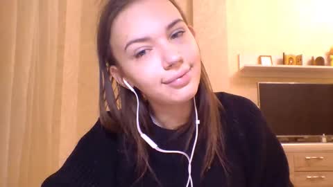 Jennifer online show from 12-17-25, 07:09