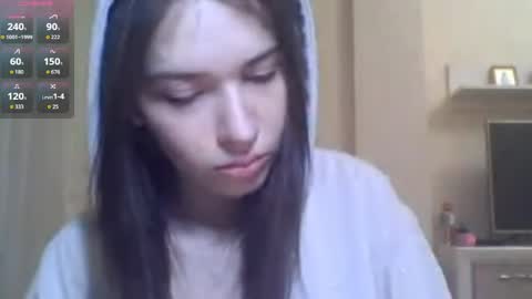 Jennifer online show from 06-07-26, 06:22