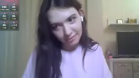 Jennifer online show from 06-10-26, 08:41