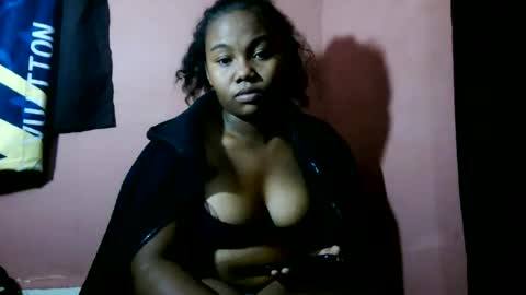 Snapshot of joenah012 chatting on 07-10-26, 06:21 joenah012 online show from 07-10-26, 06:21