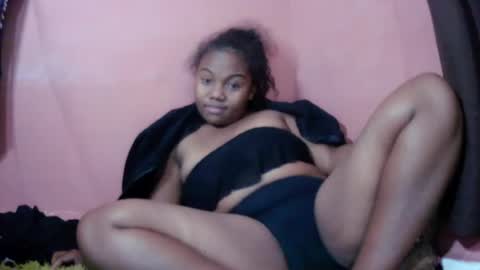 Snapshot of joenah012 chatting on 07-12-26, 06:54 joenah012 online show from 07-12-26, 06:54