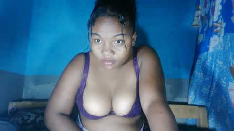 Snapshot of joenah012 chatting on 07-26-26, 05:59 joenah012 online show from 07-26-26, 05:59