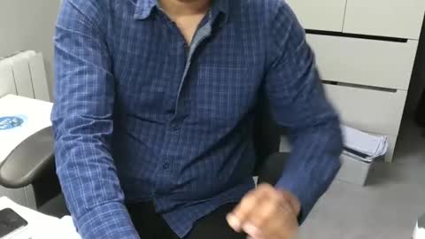 Snapshot of joeshades21 chatting on 01-15-25, 12:04 joeshades21 online show from 01-15-25, 12:04