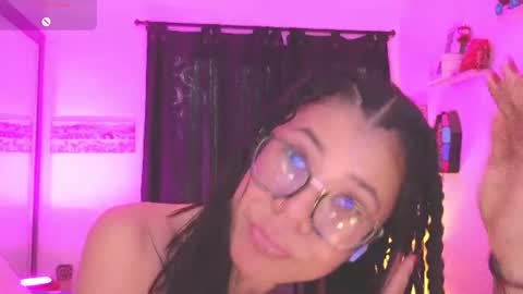. Johanna Bennet Model Indepenent . online show from 07-25-26, 11:02