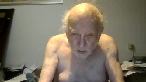 Snapshot of johan1948 chatting on 01-05-25, 03:23 Johan online show from 01-05-25, 03:23