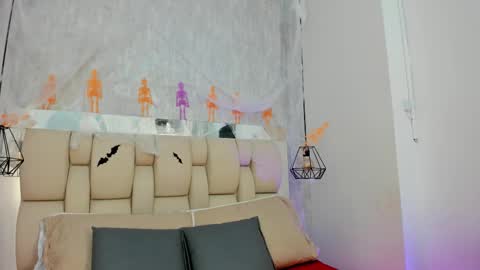 Johan  online show from 10-23-25, 07:56