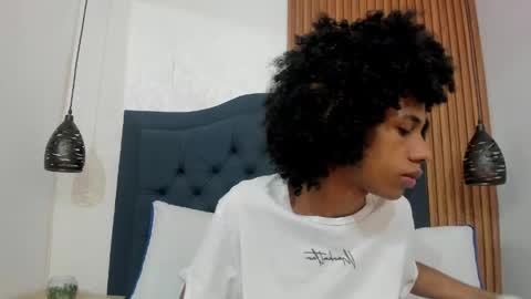 Snapshot of johan_gz_ chatting on 05-21-26, 11:39 Johan online show from 05-21-26, 11:39