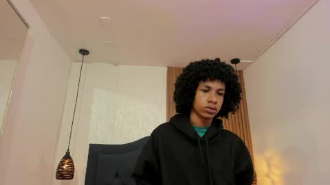 Snapshot of johan_gz_ chatting on 05-29-26, 11:30 Johan online show from 05-29-26, 11:30
