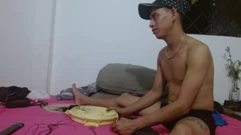 Snapshot of johan_kitten chatting on 05-17-26, 12:41 johan online show from 05-17-26, 12:41