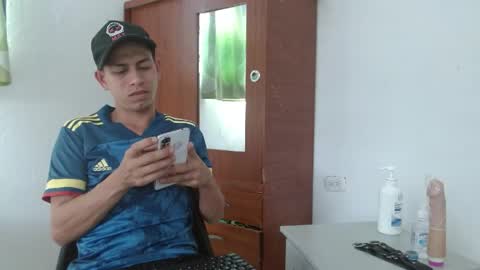 Snapshot of johan_kitten chatting on 06-03-26, 06:57 johan online show from 06-03-26, 06:57