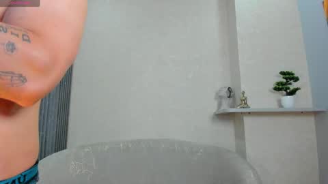 Snapshot of johan_williams_07 chatting on 05-13-26, 12:08 Johan Williams online show from 05-13-26, 12:08