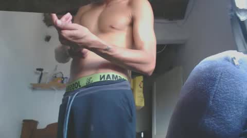 Snapshot of johantorres19 chatting on 01-12-25, 04:29 johantorres19 online show from 01-12-25, 04:29