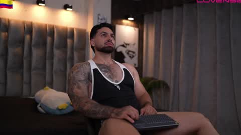 Snapshot of john_king29 chatting on 06-06-26, 11:37 john online show from 06-06-26, 11:37