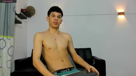 john_ssnow29 online show from 04-27-26, 09:51