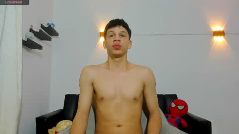 Snapshot of john_ssnow29 chatting on 06-30-26, 11:22 john_ssnow29 online show from 06-30-26, 11:22