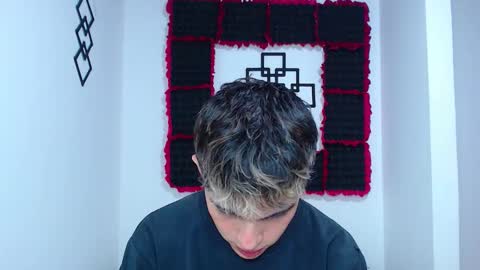 John Vichenso online show from 01-12-26, 04:07