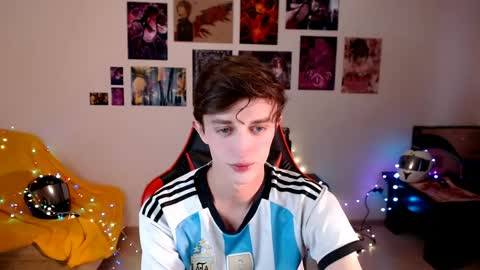 Snapshot of john_winx chatting on 04-02-26, 02:04 john_winx online show from 04-02-26, 02:04