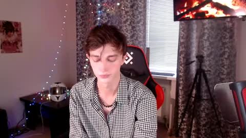 Snapshot of john_winx chatting on 04-04-26, 12:46 john_winx online show from 04-04-26, 12:46