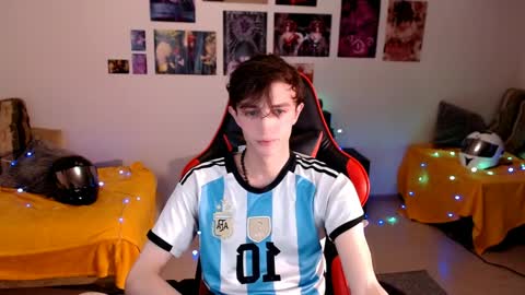 Snapshot of john_winx chatting on 05-19-26, 04:24 john_winx online show from 05-19-26, 04:24
