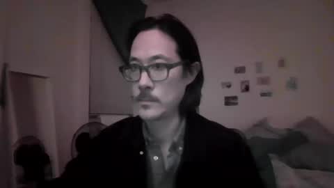 Snapshot of johneelicks chatting on 11-08-25, 09:31 Johnee online show from 11-08-25, 09:31