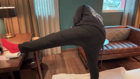 J online show from 12-06-24, 10:30