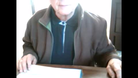 Snapshot of johnjohn6226623 chatting on 10-28-25, 01:25 johnjohn6226 online show from 10-28-25, 01:25