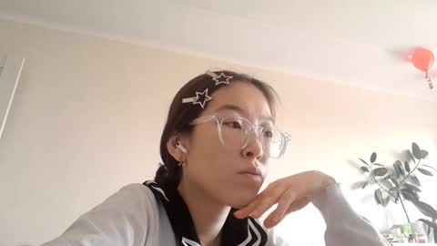 Molly online show from 12-02-25, 05:24