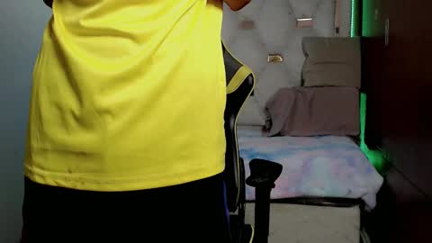 Snapshot of johnny_cagee chatting on 10-20-25, 05:19 johnny_cagee online show from 10-20-25, 05:19