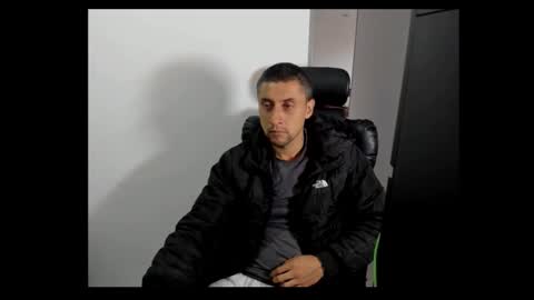 Snapshot of johnny_seens1 chatting on 11-09-25, 09:24 Johnny online show from 11-09-25, 09:24