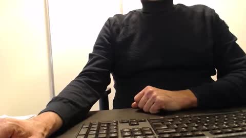 johnny_walker14 online show from 12-18-25, 03:29